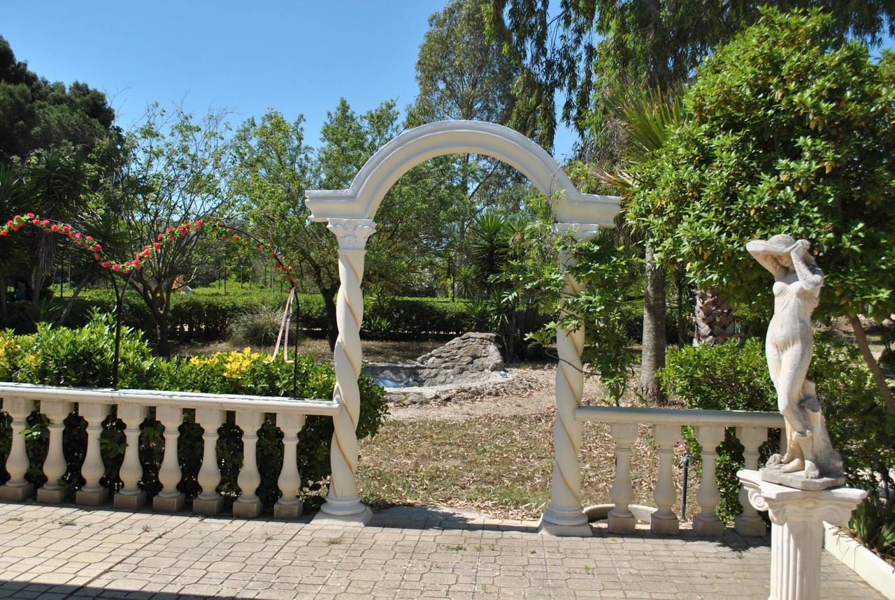 B&B Ginevra Pulsano Bagian luar foto