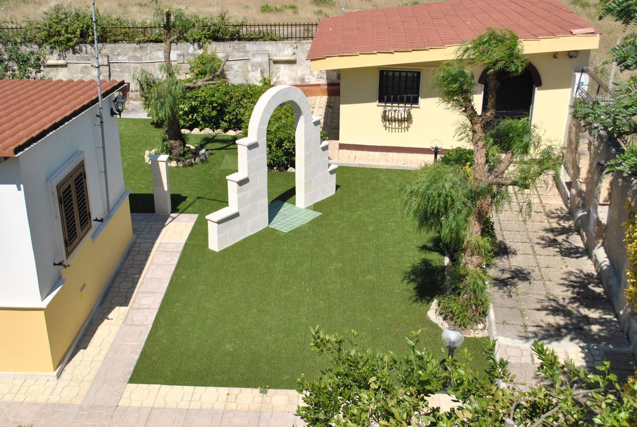 B&B Ginevra Pulsano Bagian luar foto
