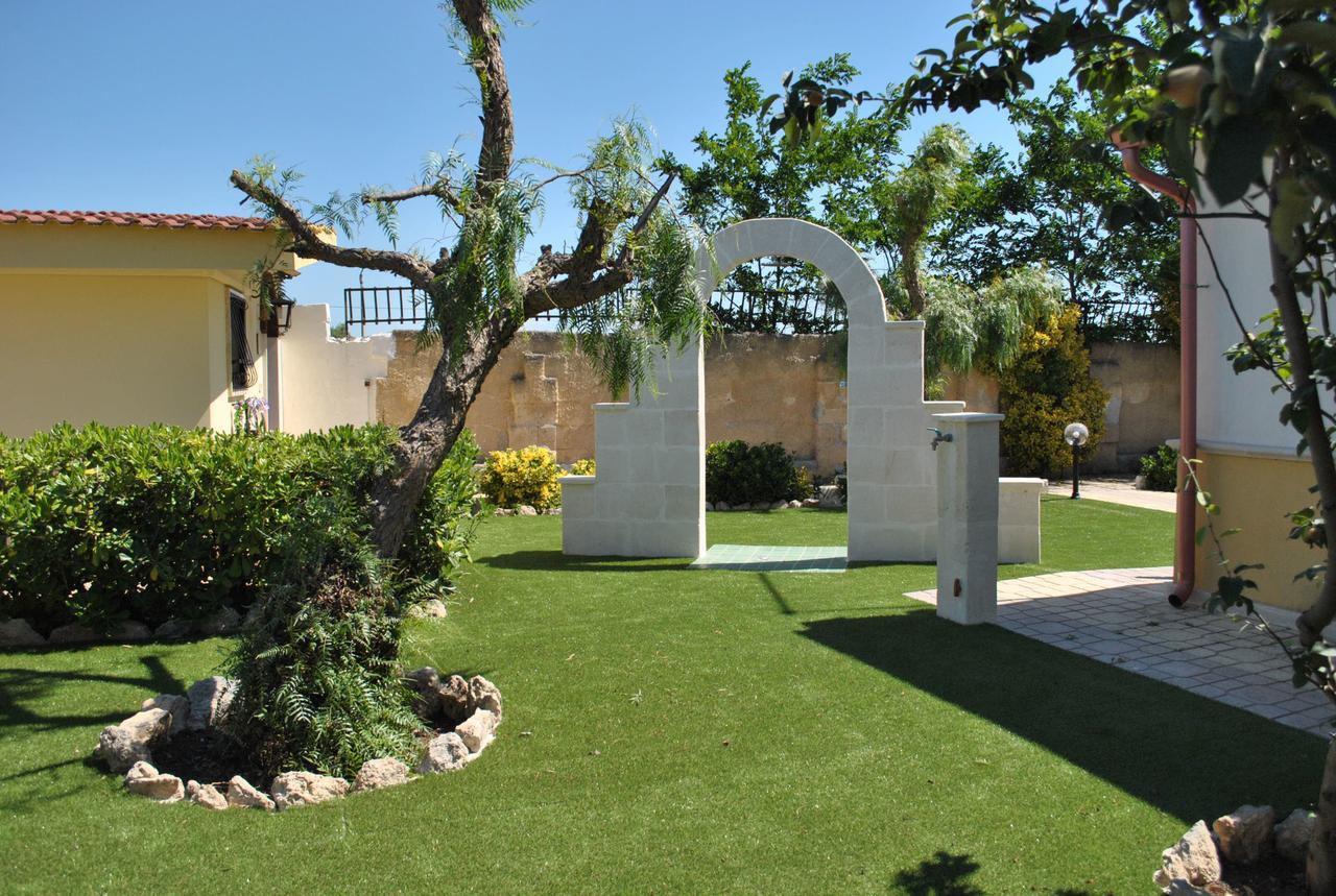 B&B Ginevra Pulsano Bagian luar foto