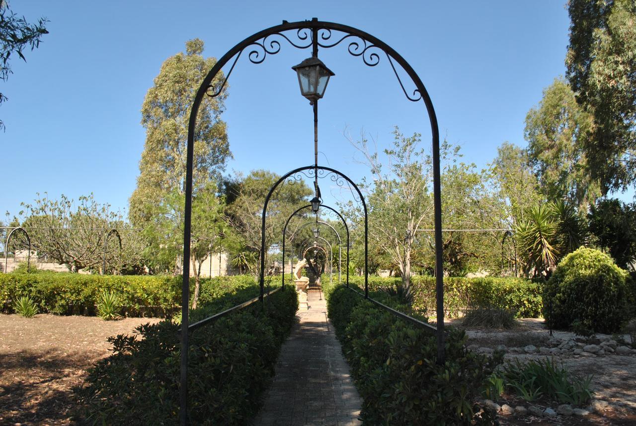 B&B Ginevra Pulsano Bagian luar foto