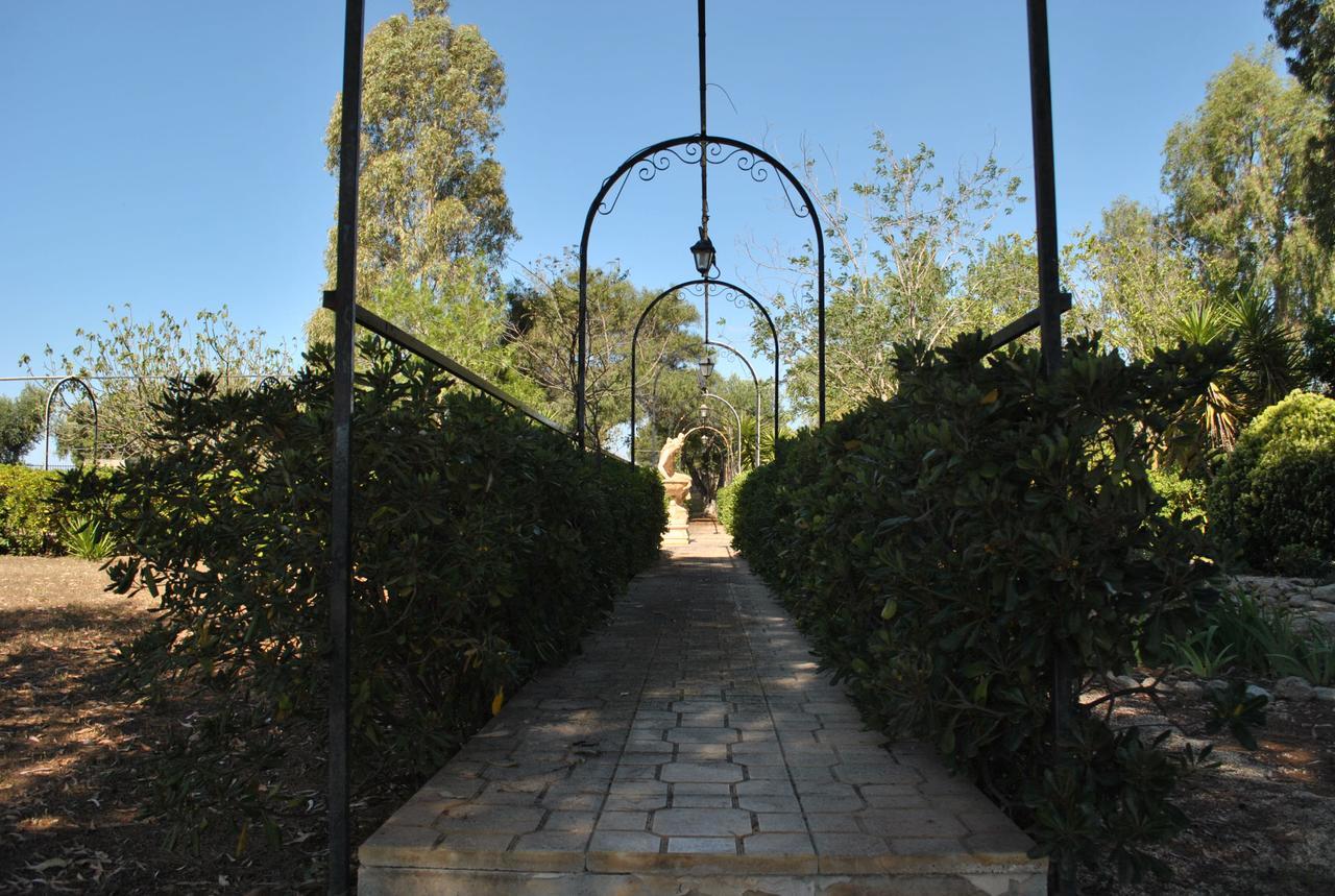 B&B Ginevra Pulsano Bagian luar foto